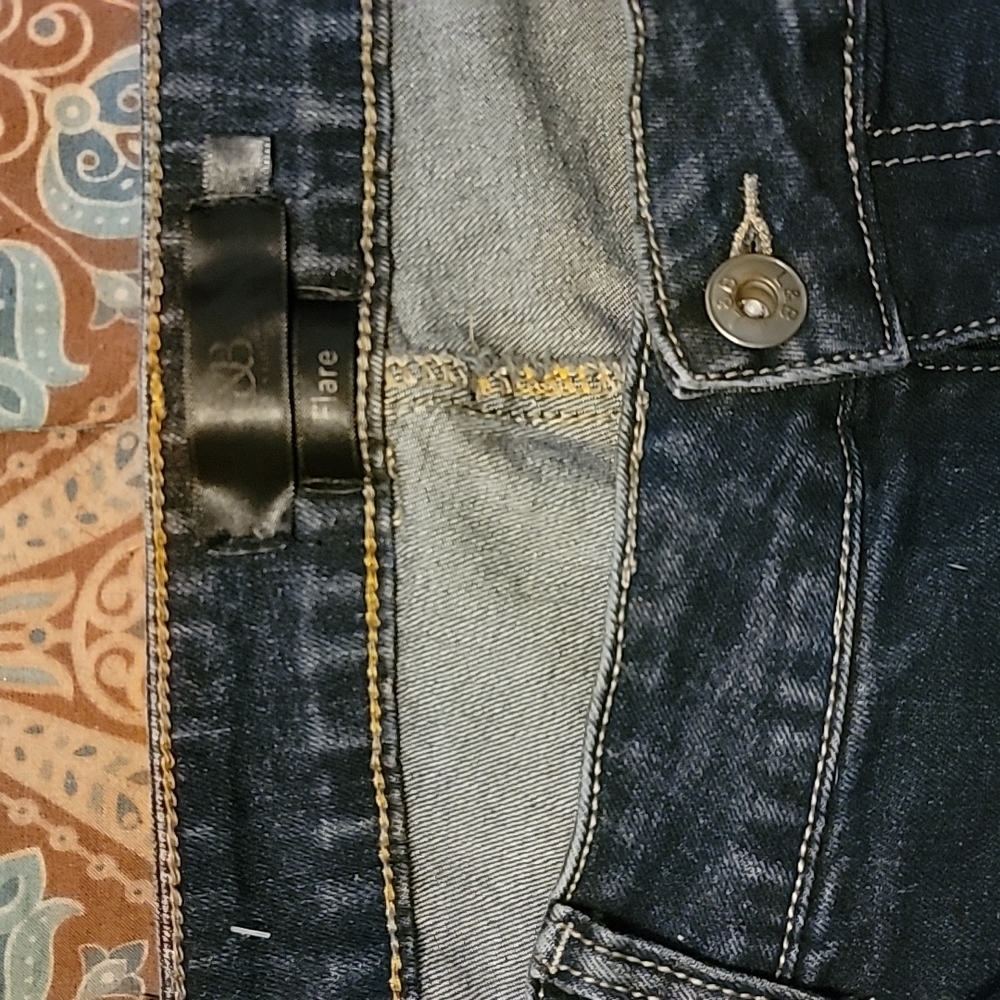 Flared jeans - Picture 2 of 3